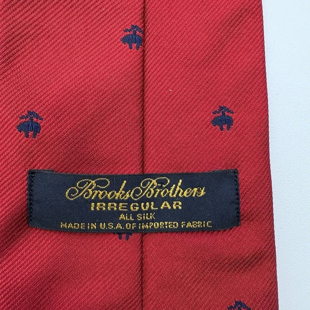 Brooks Brothers Tie Mens Red Silk Golden Fleece Logo Geometric Uniform Width 3.5